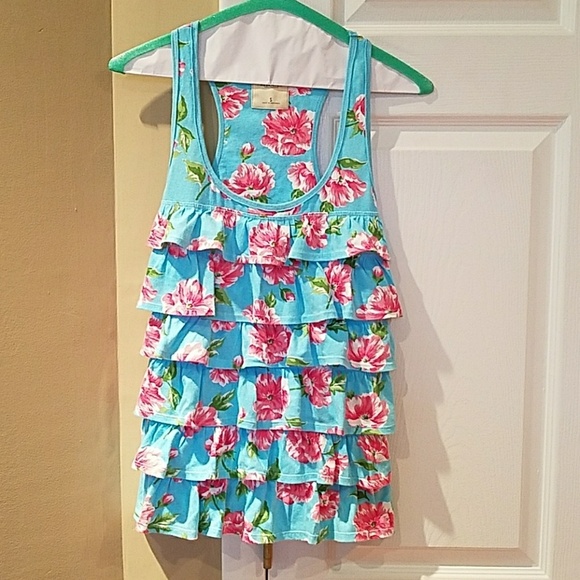 LIKE NEW!! Pretty floral top, size smal - Picture 1 of 4